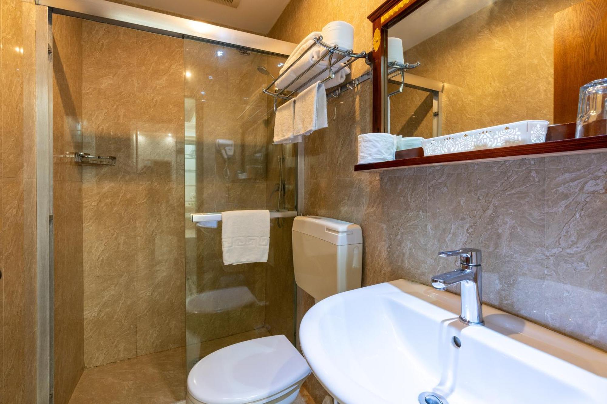 Leone D'Oro Guesthouse - Close To Piazza Vittorio Roma Exterior foto