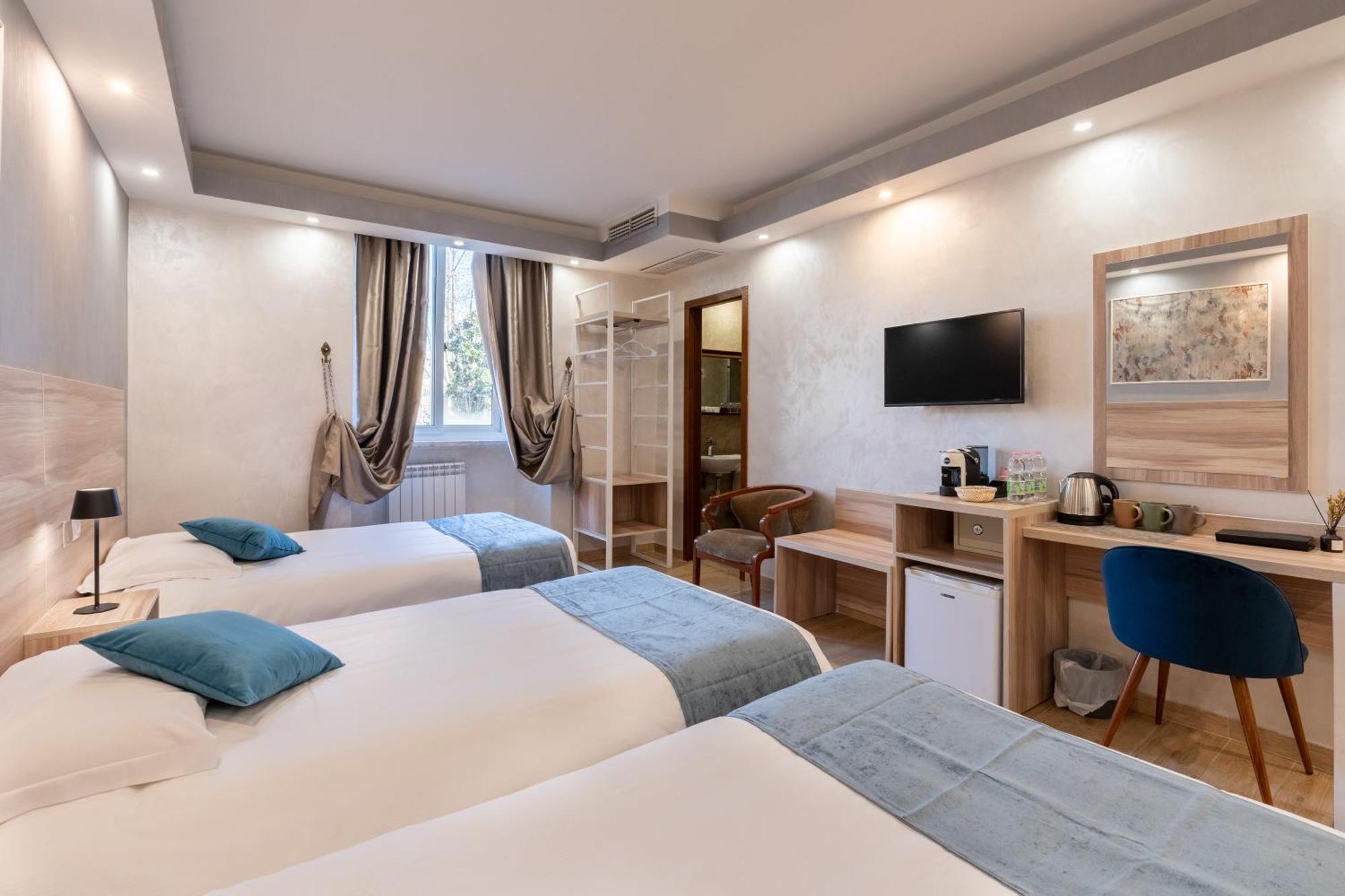 Leone D'Oro Guesthouse - Close To Piazza Vittorio Roma Exterior foto