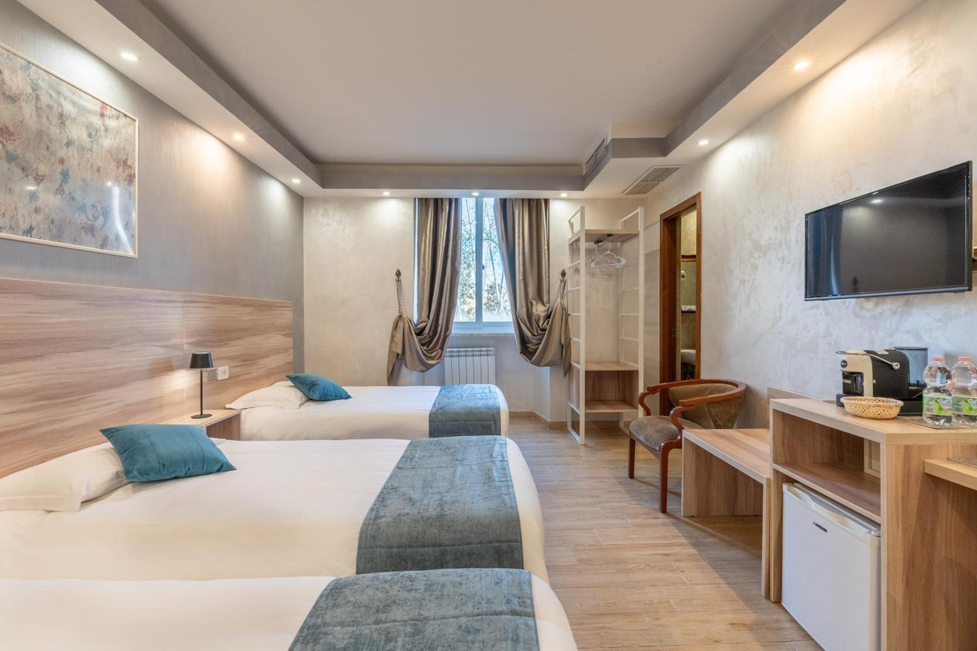 Leone D'Oro Guesthouse - Close To Piazza Vittorio Roma Exterior foto